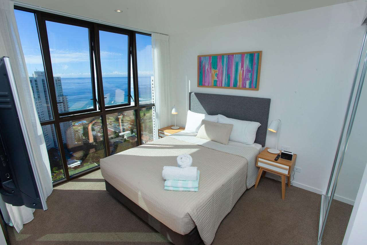 High Floor Ocean View Suites Broadbeach Gold Coast Exterior photo