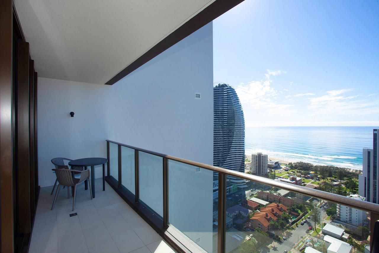 High Floor Ocean View Suites Broadbeach Gold Coast Exterior photo