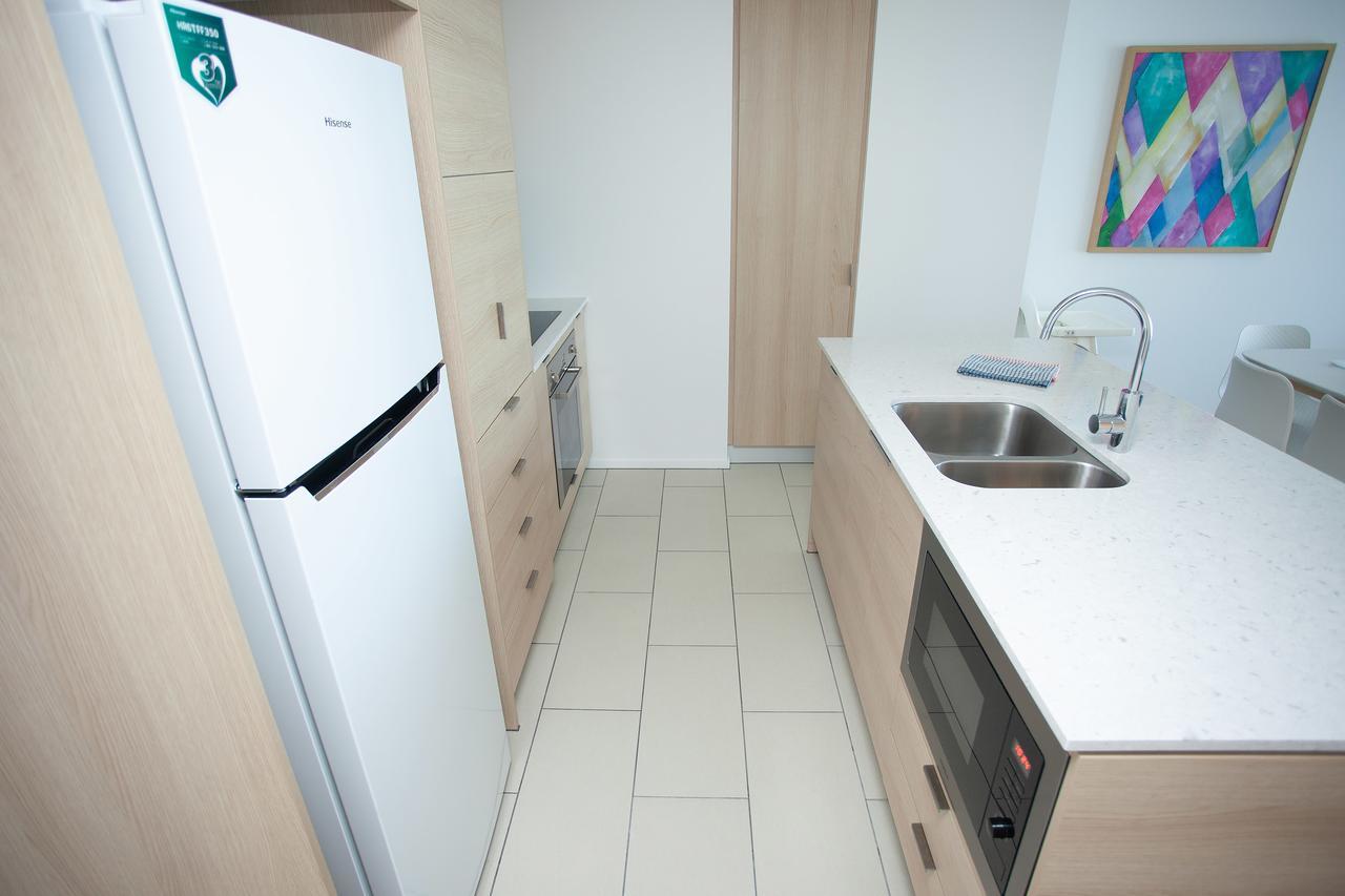 High Floor Ocean View Suites Broadbeach Gold Coast Exterior photo